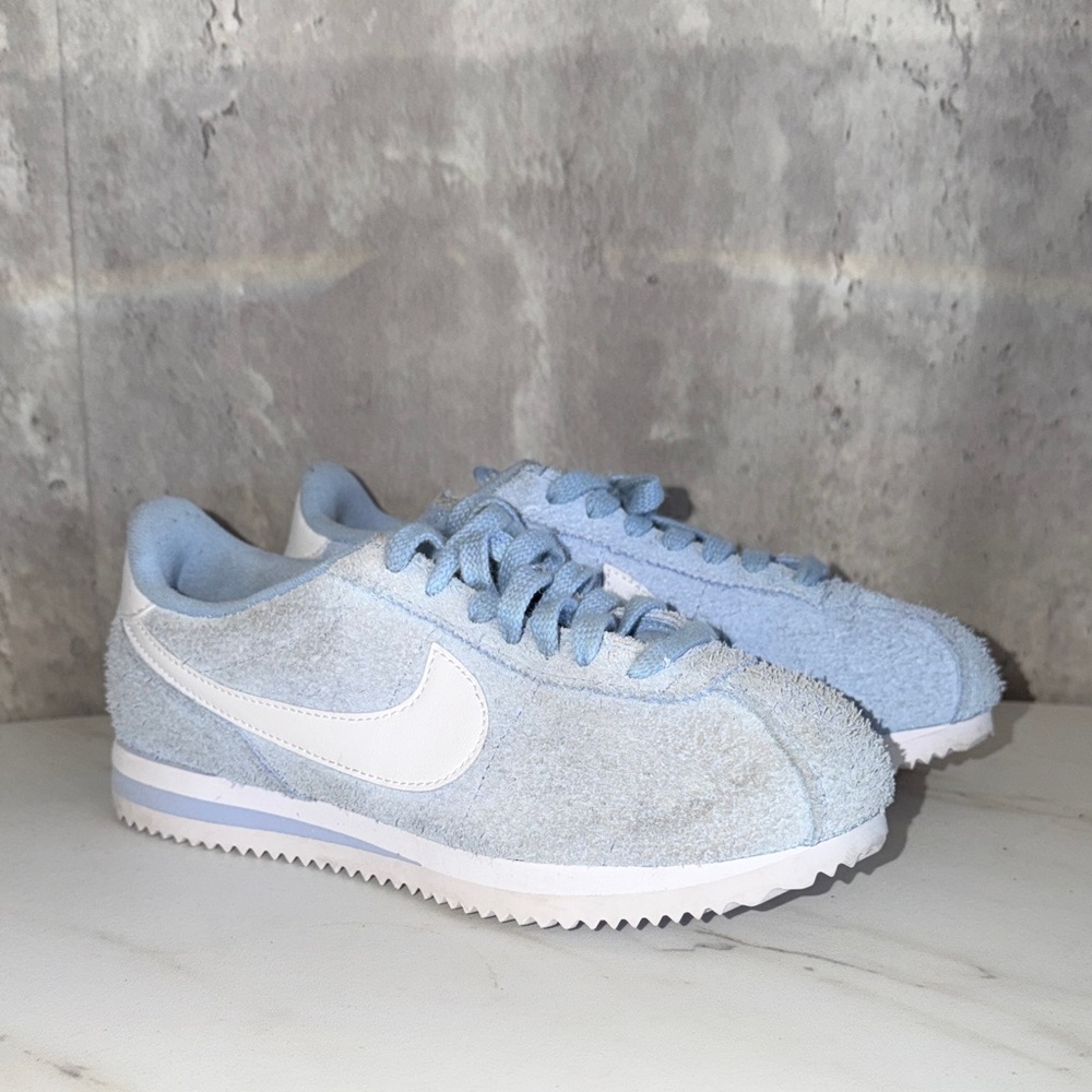 Nike Cortez Light Blue & White Terry-Textured Low-Top Sneakers sz 6